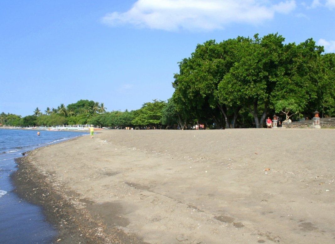 Пляж Ловина Бали