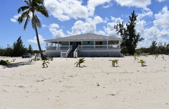 Bahamas, Andros, Robby's Beach