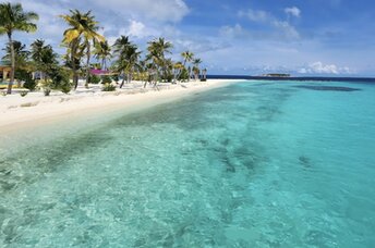 Maldives, North Male Atoll, Oaga island, beach, view from water