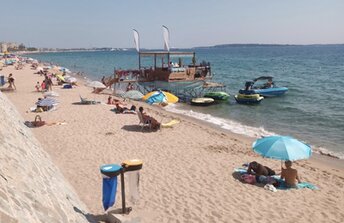 France, French Riviera, Plage du Midi beach