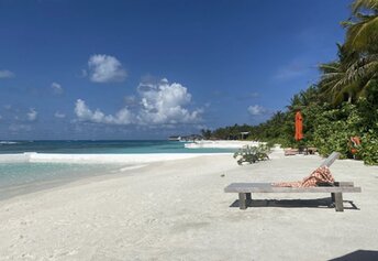 Maldives, North Male Atoll, Sangeli island, beach