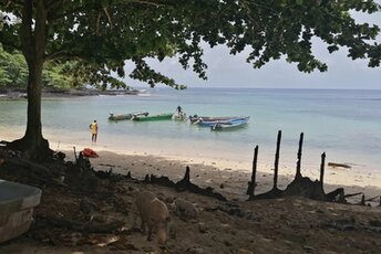 Sao Tome and Principe, Rolas, Praia Pesqueira beach